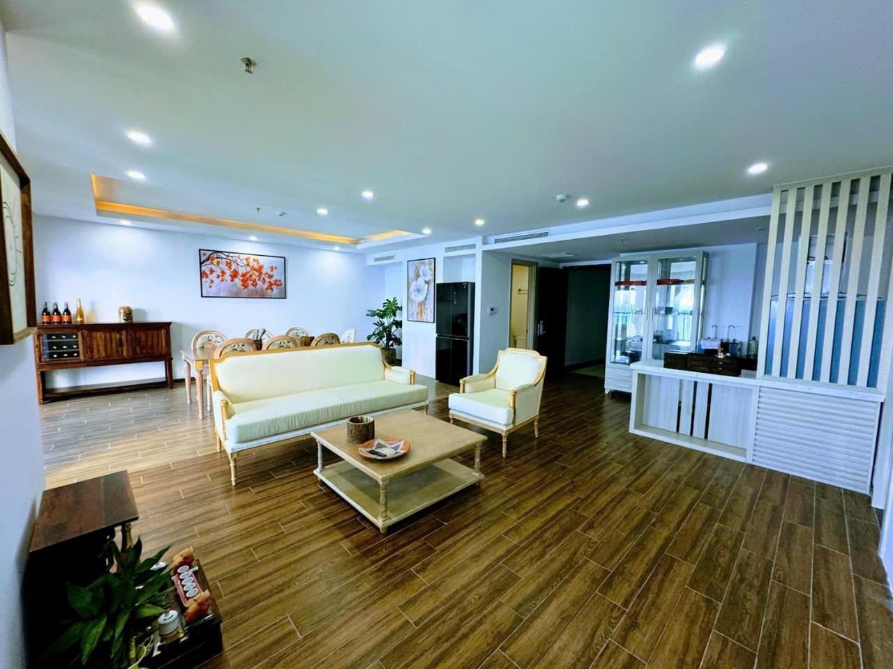 Putin Hotel На Транг Екстериор снимка
